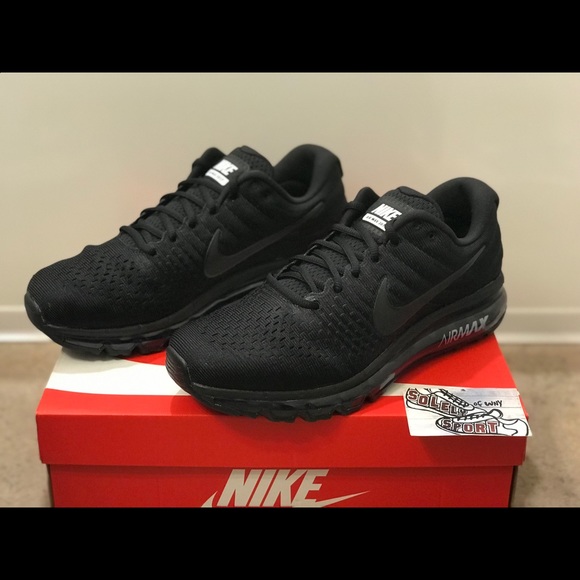 NEW Nike Air Max 2017 Triple Black Vapormax Plus - Picture 3 of 8